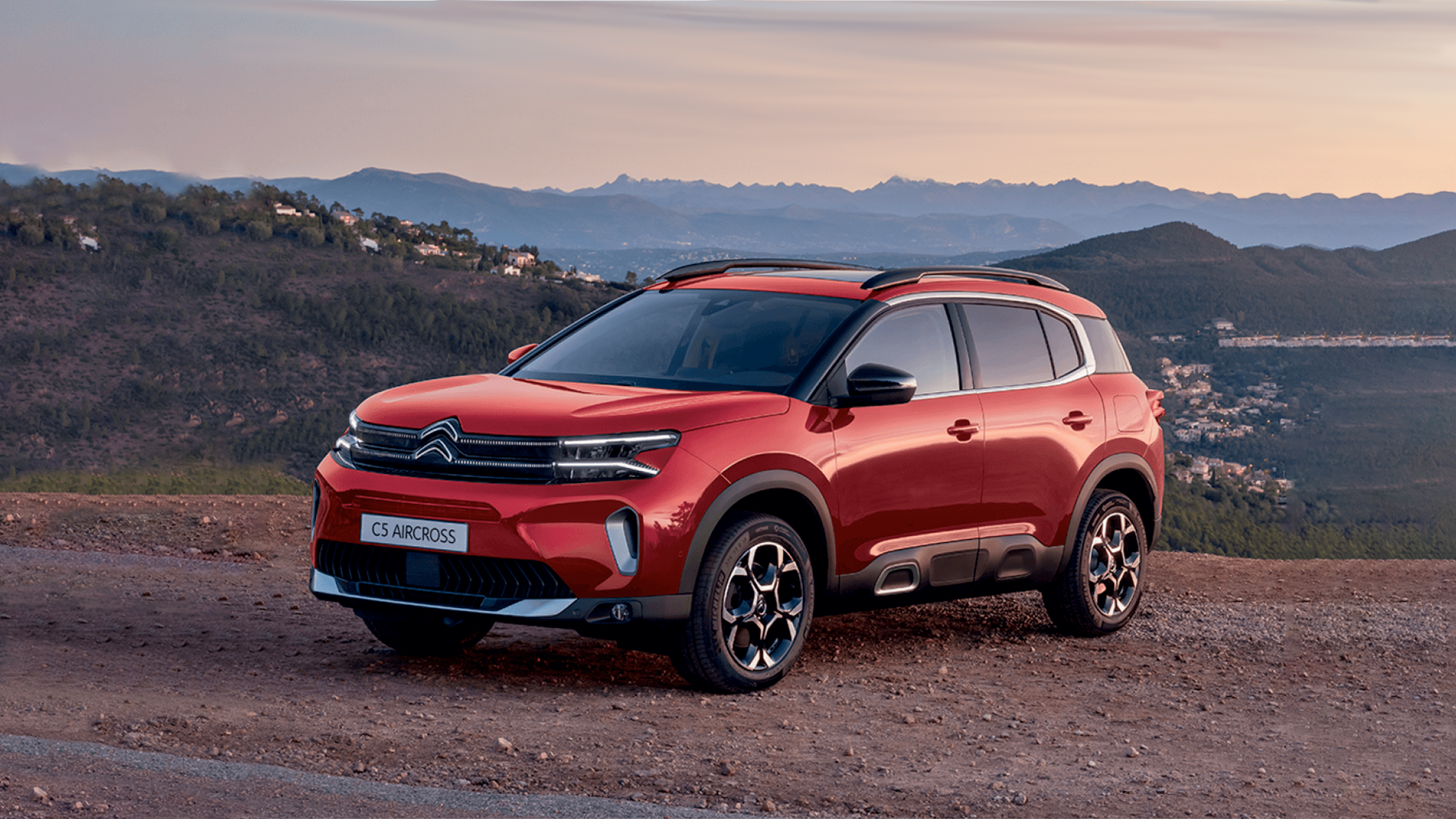 Citroën - официальный сайт Ситроен в Москве и России. Купить автомобиль у  официальных дилеров.